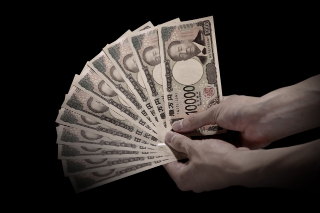 闇金からの借金は自己破産でなくなる？
